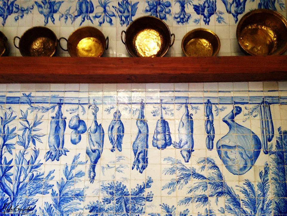azulejos no café restaurante do museu do azulejo