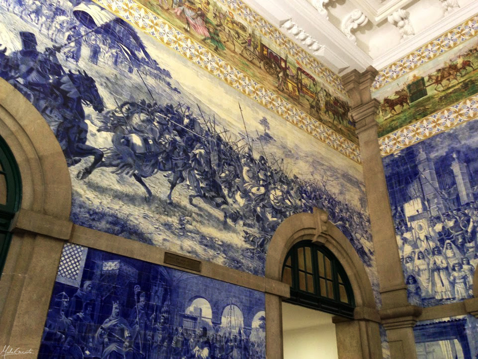 Painéis de azulejos da Estação de Trem São Bento, em Porto