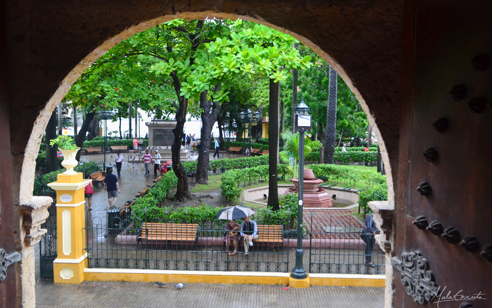 Vista da Plaza Bolivar a partir do Palácio da Inquisição, Cartgena, Colômbia.